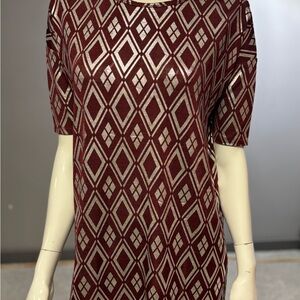 Geometric Patterned LuLaRoe Irma Burgundy Top. Size XS